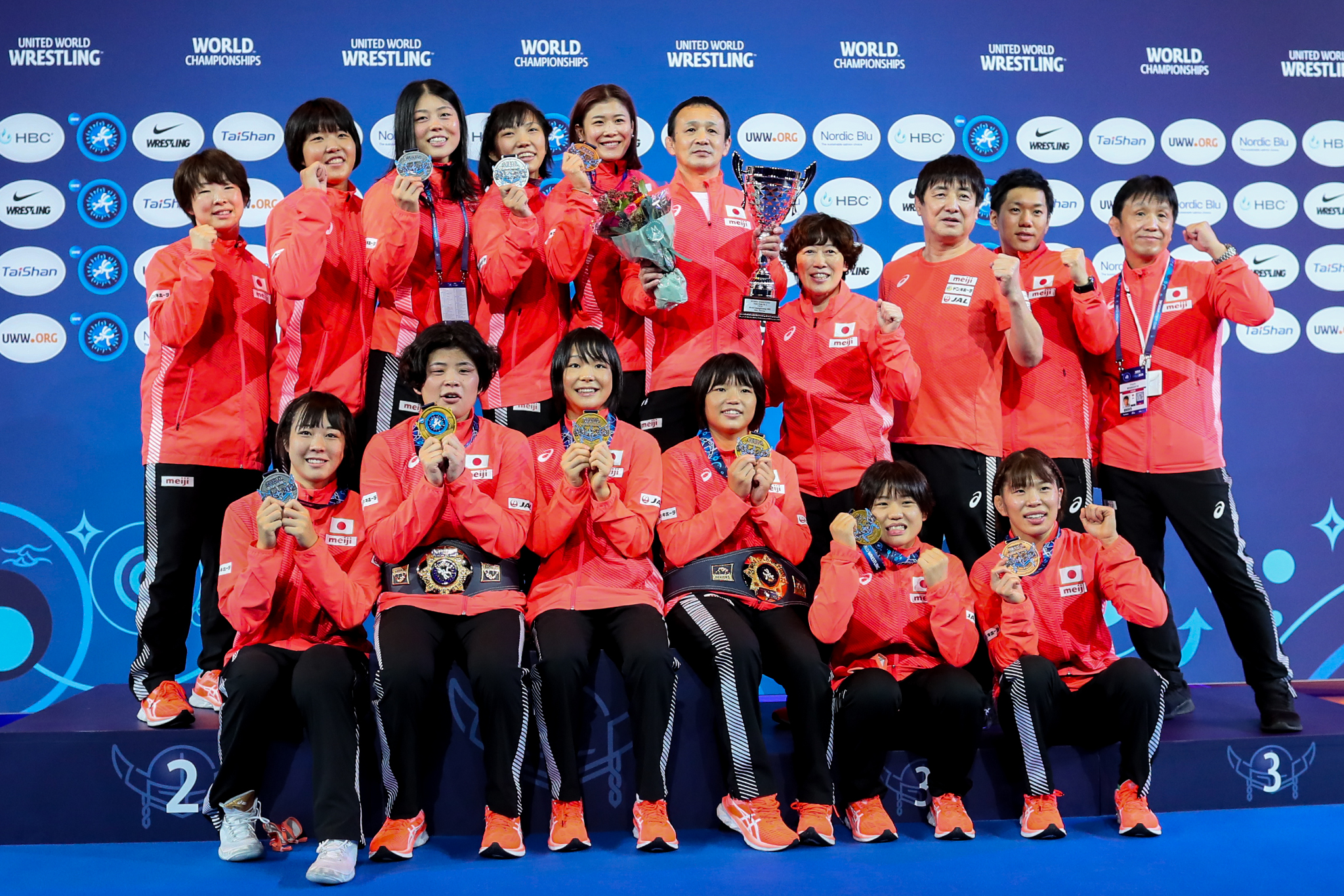 Keksa ayol bilan mitti jinsiy aloqa