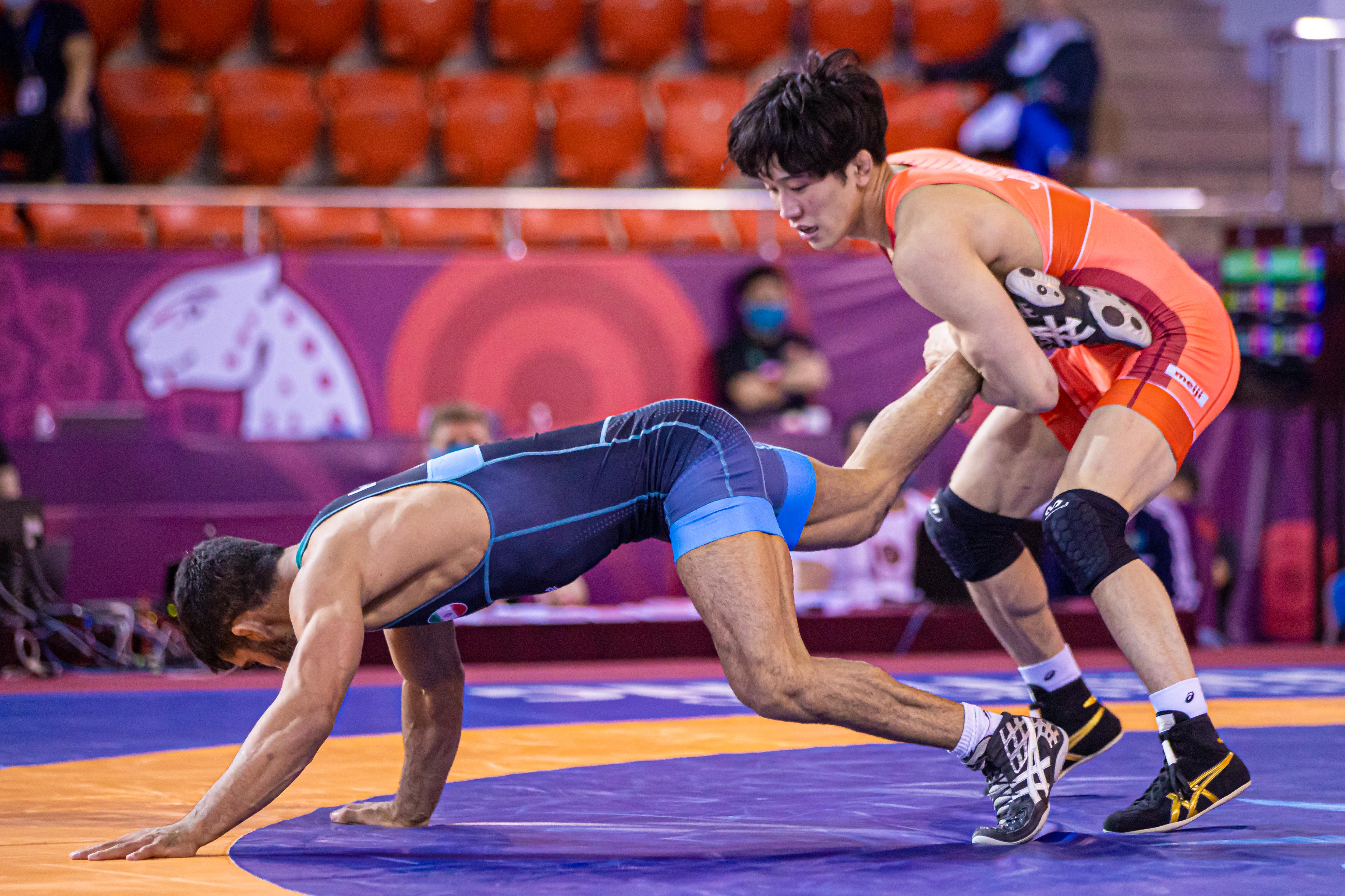 /article/otoguro-punia-iii-set-65kg-asian-gold-iranians-make-3-5-finals.Click to read full article.