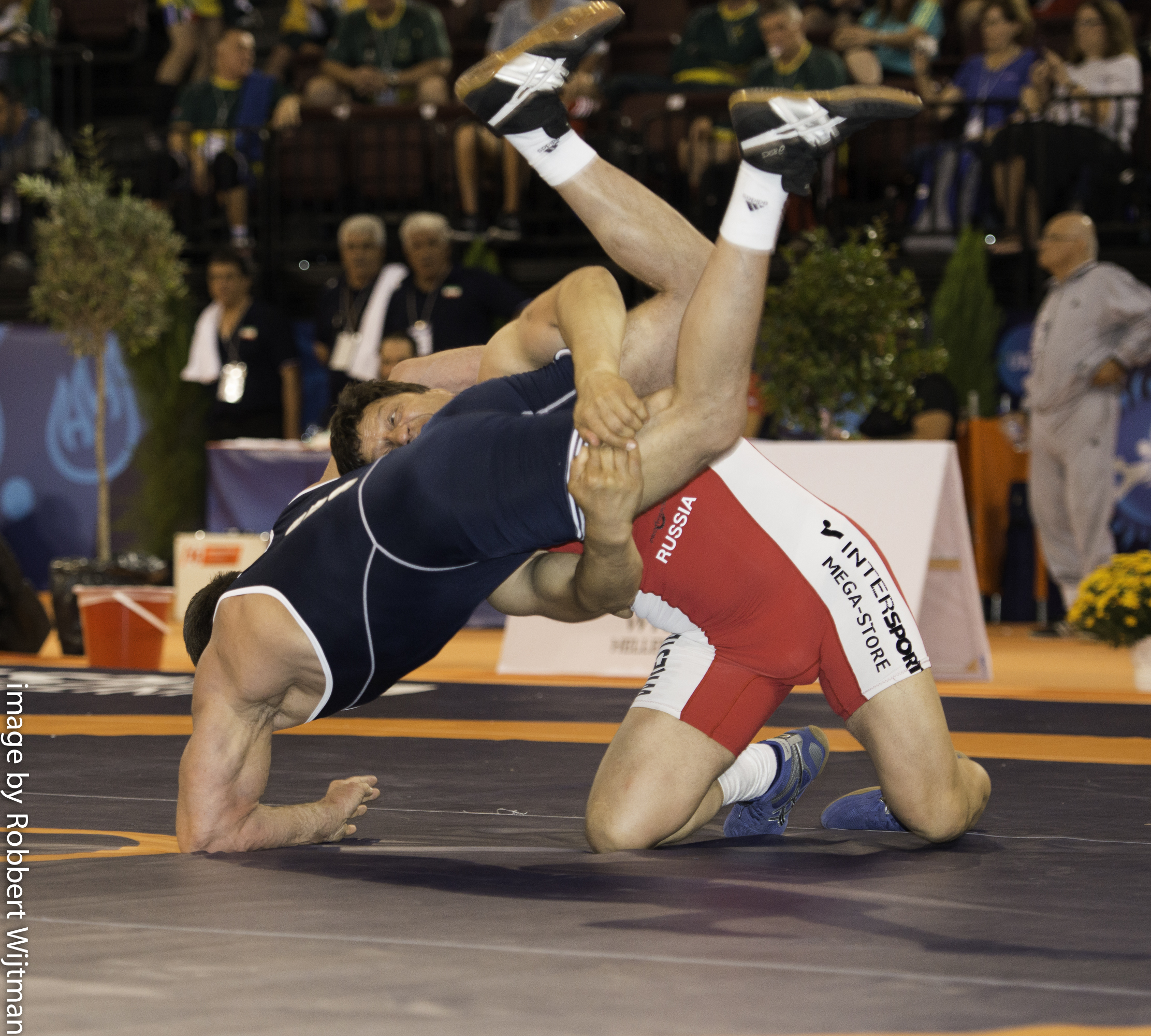 /article/veteran-world-championships-day-one-results-photographs-and-livestream.Click to read full article.