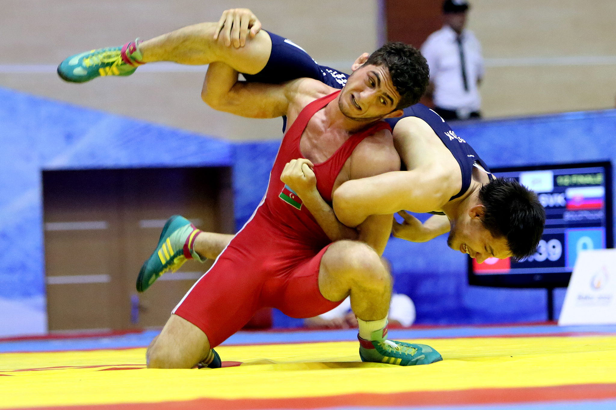 Freestyle wrestling. Клаудио Поллио борец. Вольная и греко Римская борьба. Греко Римская борьба броски. Спорт борьба Вольная.