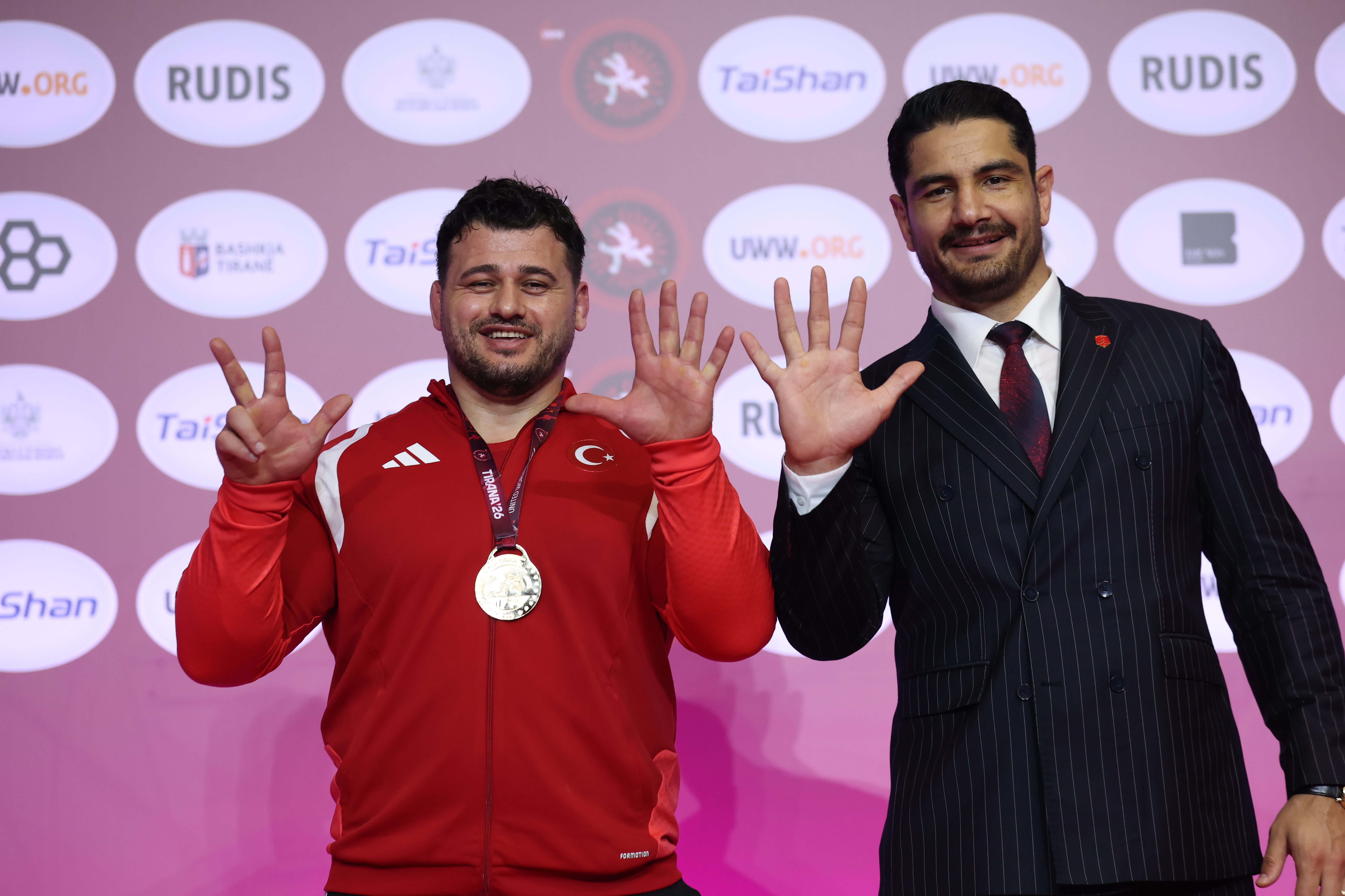 Riza KAYAALP (TUR)