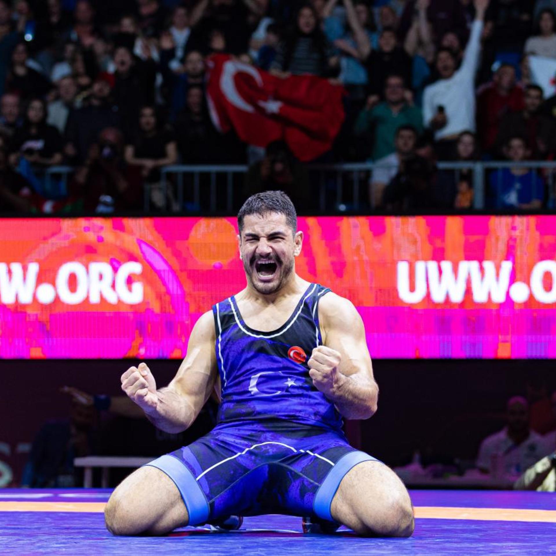 Qishloq qizlari erotik rasmlar DBM Studios Anita seriyali porno onlayn