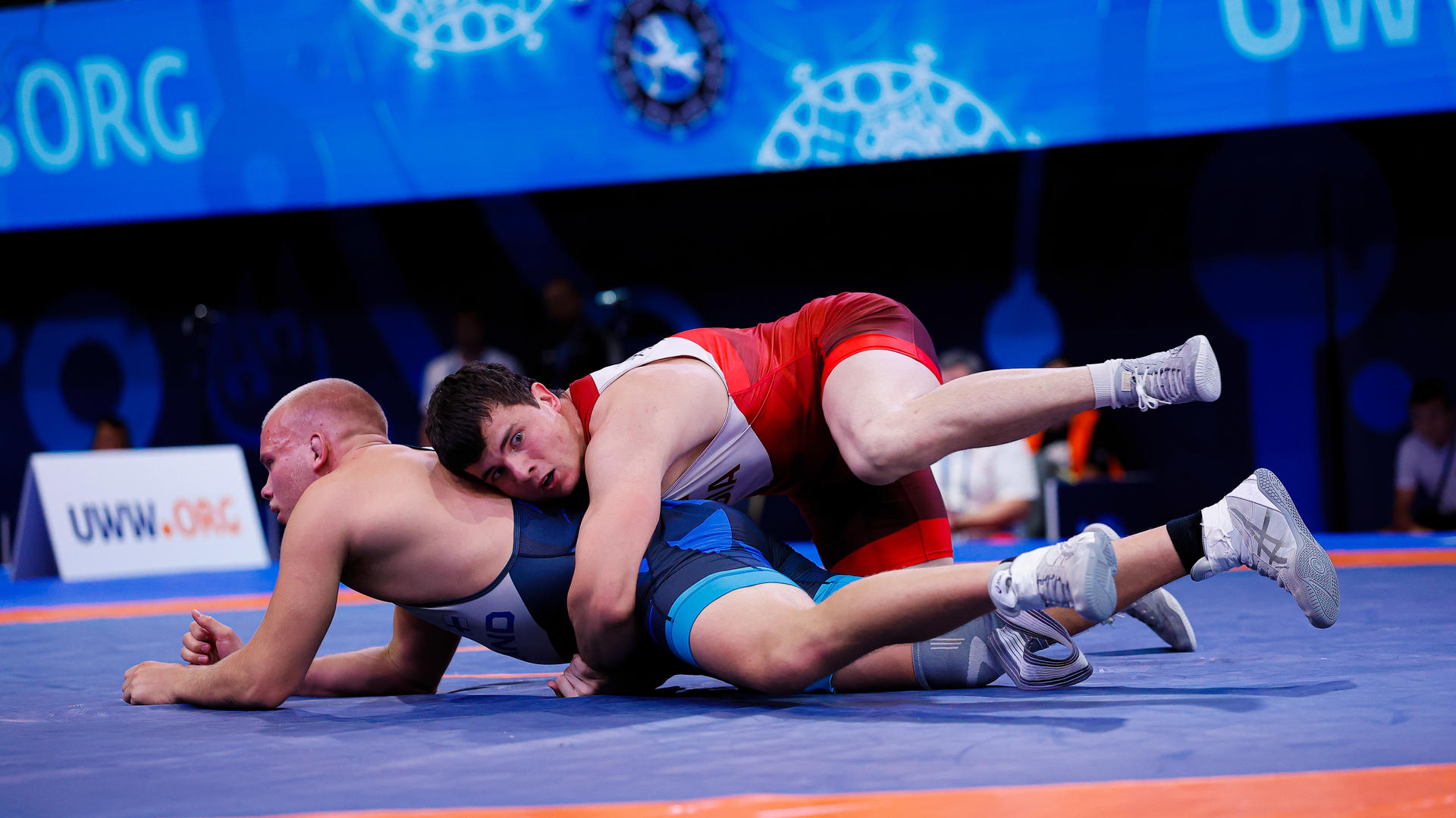 /article/yakushenko-vs-komarov-set-97kg-final-u20-worlds.Click to read full article.